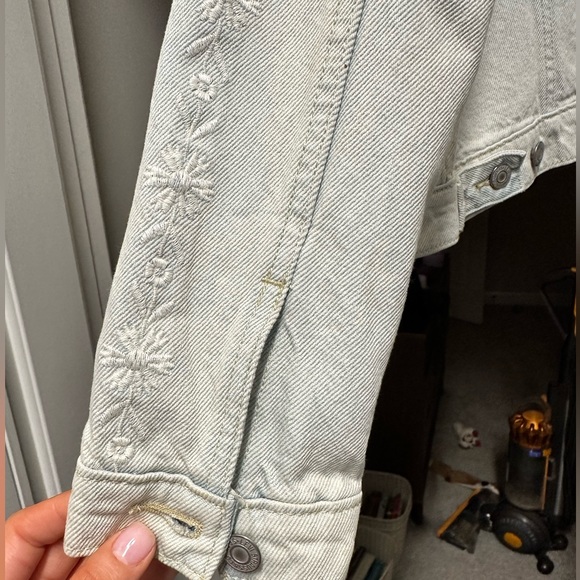 Levi Jean Jacket - Picture 5 of 7